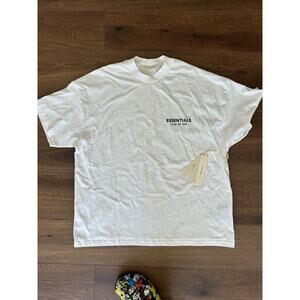 Fear Of God Essentials SS25 White tee shirt Size Small New With Tags